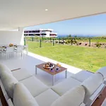 Infinity Pool, Sea View And Private Terrace Estepona