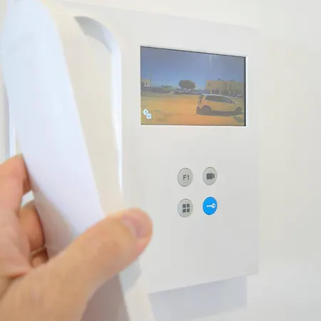 Infinity Pool, Sea View And Private Terrace דירה אסטפונה